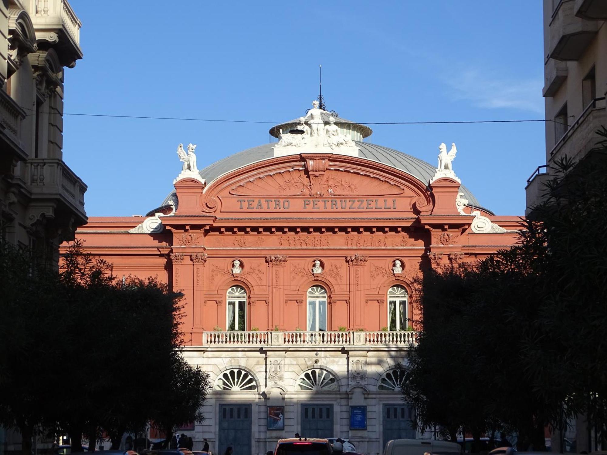 Al Teatro Rooms Бари Экстерьер фото
